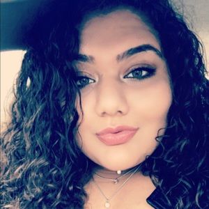 Meet your Posher, Sandy